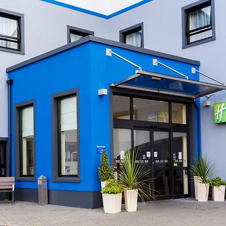 Holiday Inn Express Antrim By Ihg Extérieur photo
