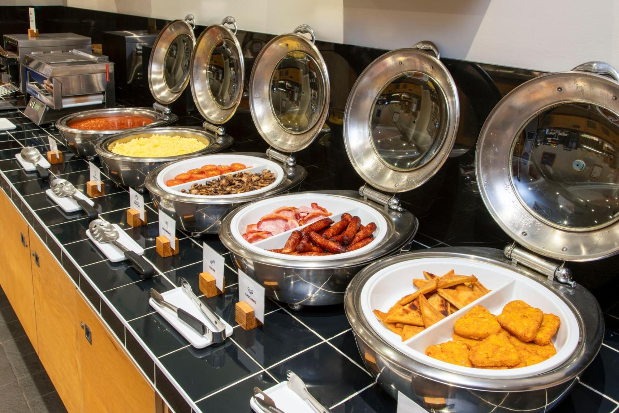 Holiday Inn Express Antrim By Ihg Extérieur photo